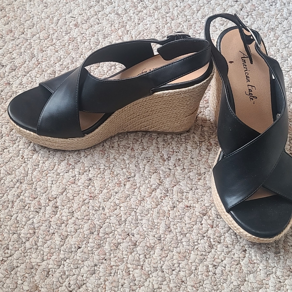 American Eagle Outfitters Black and Brown Wedge Sandals